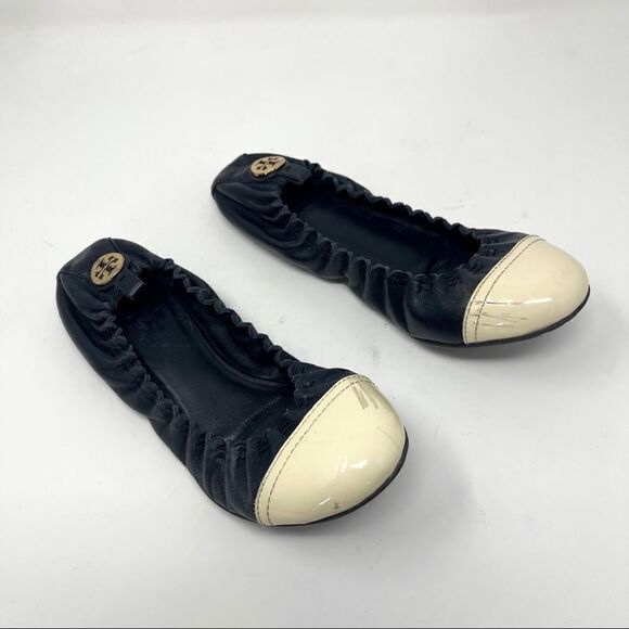 Tory Burch Black Leather Cap Toe Stretch Ballet Flats size 6 - Picture 1 of 9